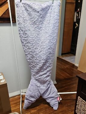 Lilac Plush Mermaid Tail Blanket